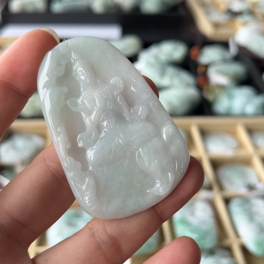 翡翠未镶嵌颈饰普贤