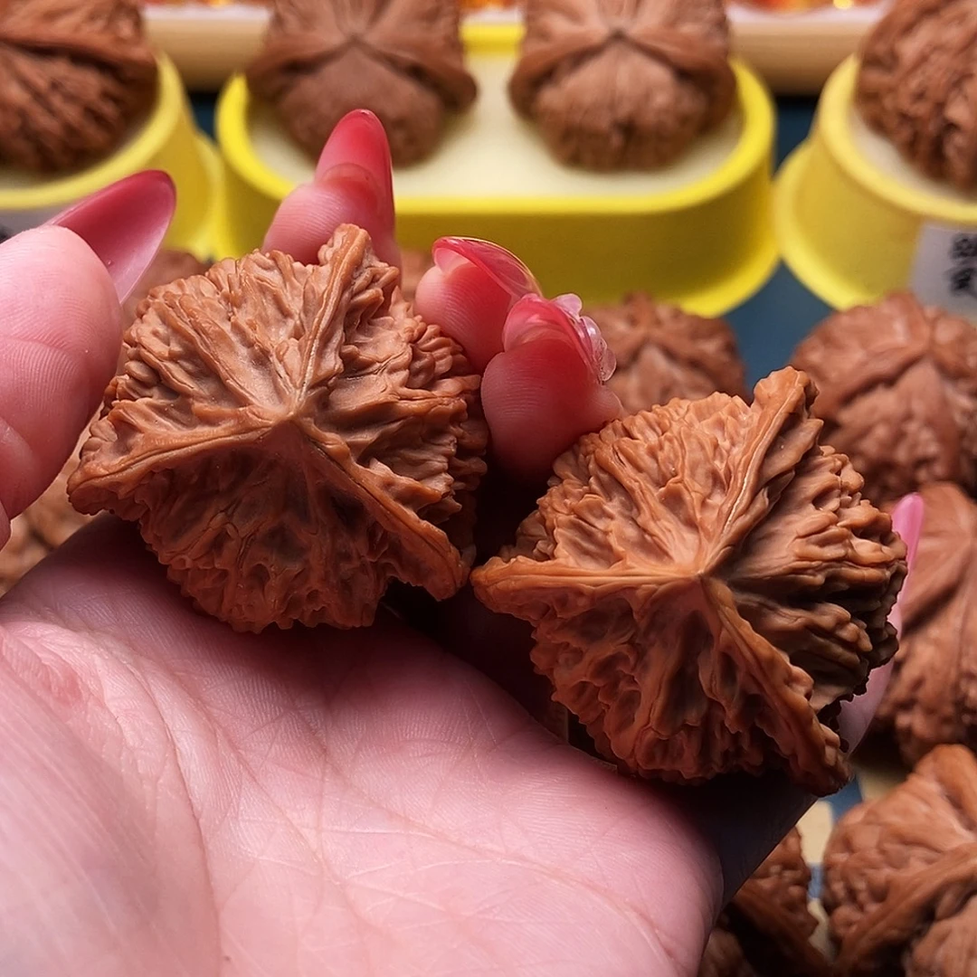 把件文玩核桃盘龙纹三棱 42尺