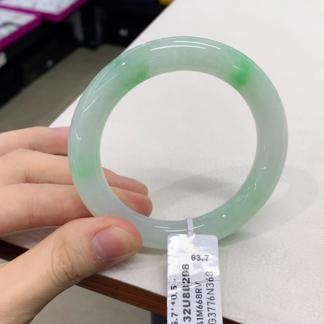 未镶嵌手镯翡翠手镯