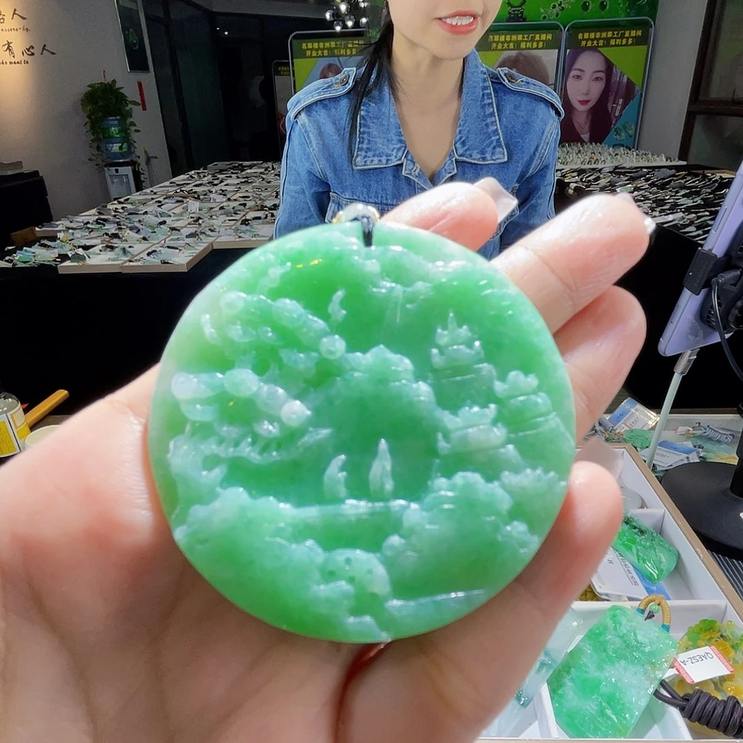 颈饰未镶嵌翡翠一个