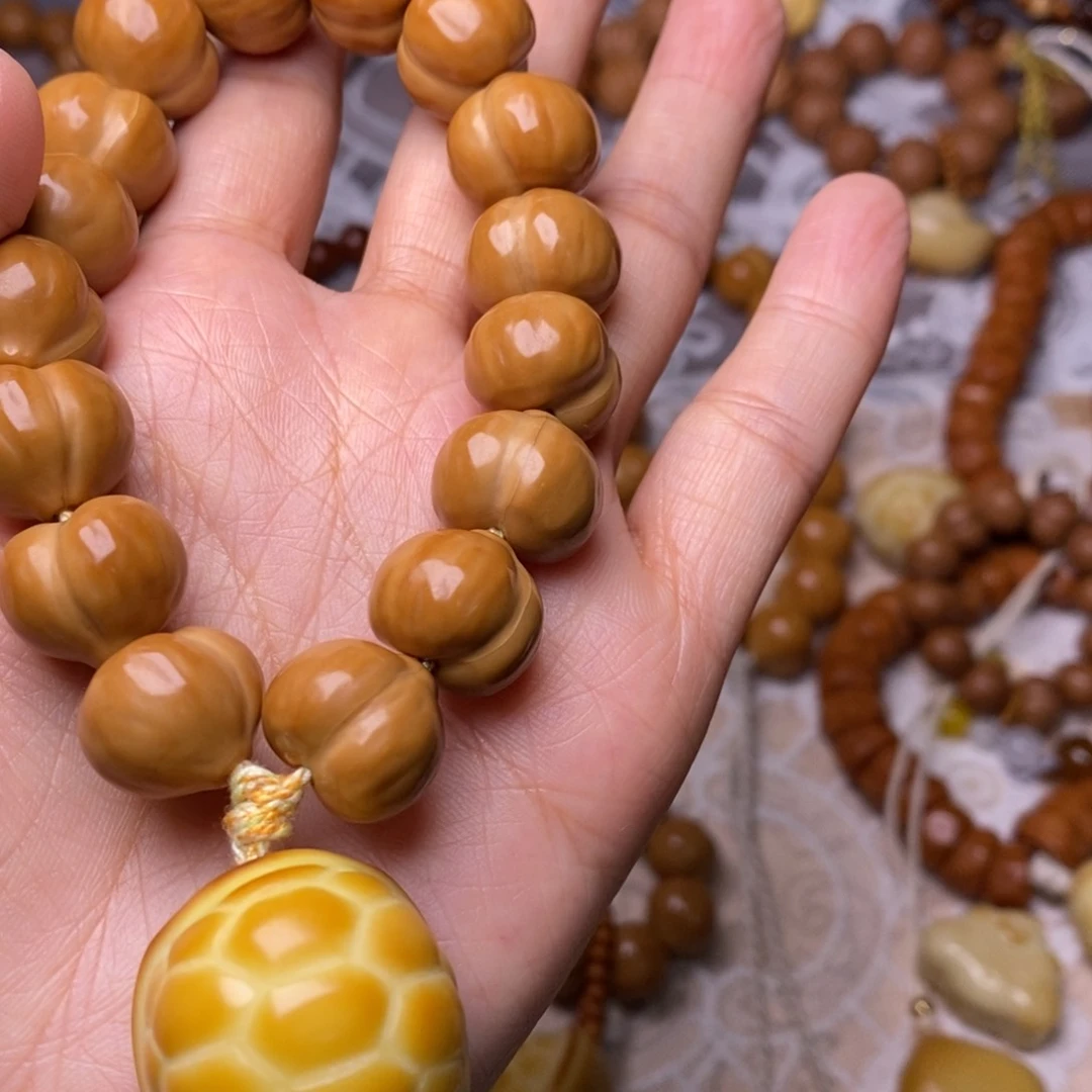 把件猴头核桃柯基屁桃龟甲