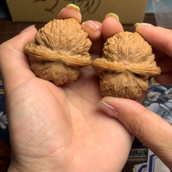 吊坠文玩核桃?**七血麒麟