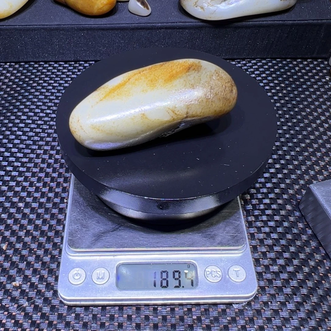 和田玉（子料）未镶嵌吊坠(不含链)189克