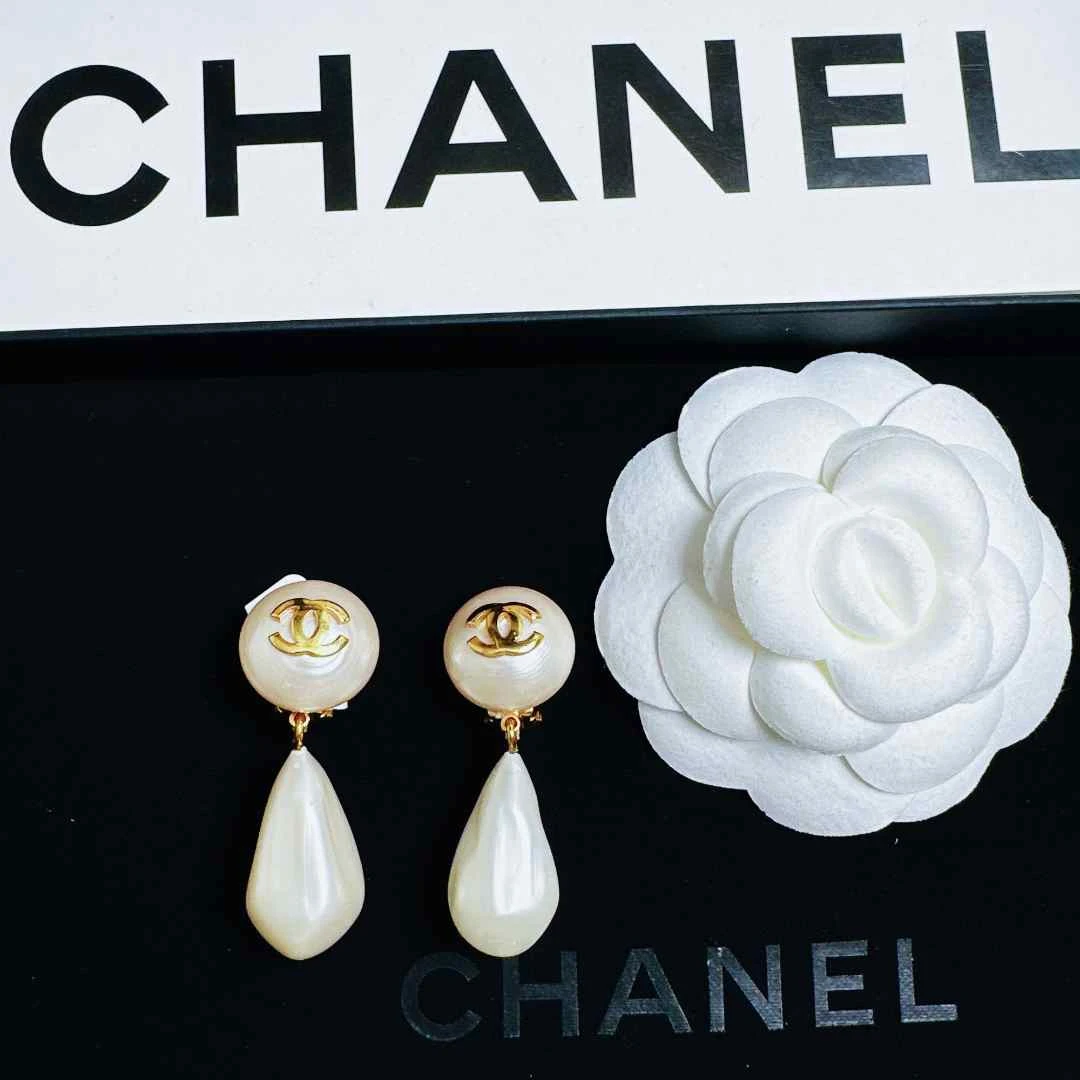 95新 Chanel/香奈儿 柚礼中古/香奈儿珍珠水滴吊坠耳夹LZ501300