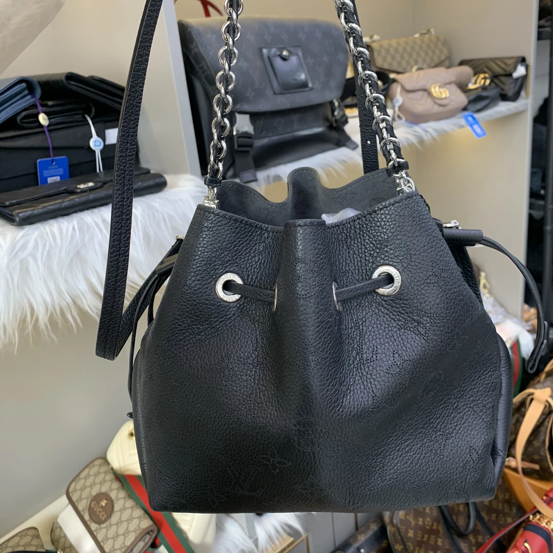 99新 LouisVuitton/路易威登 月光女神时尚黑色百搭抽绳