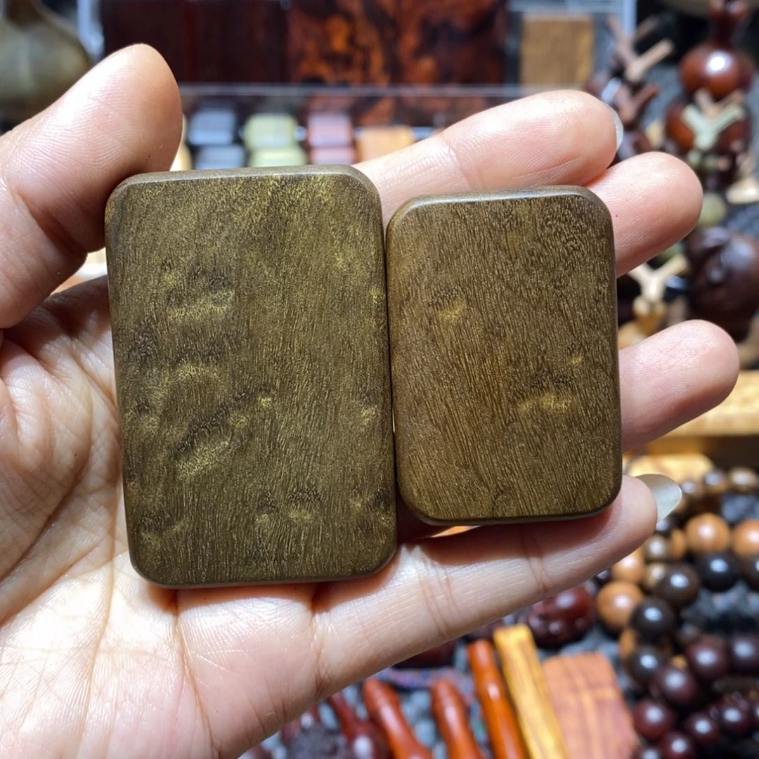 金丝楠E***H金丝楠木块两个