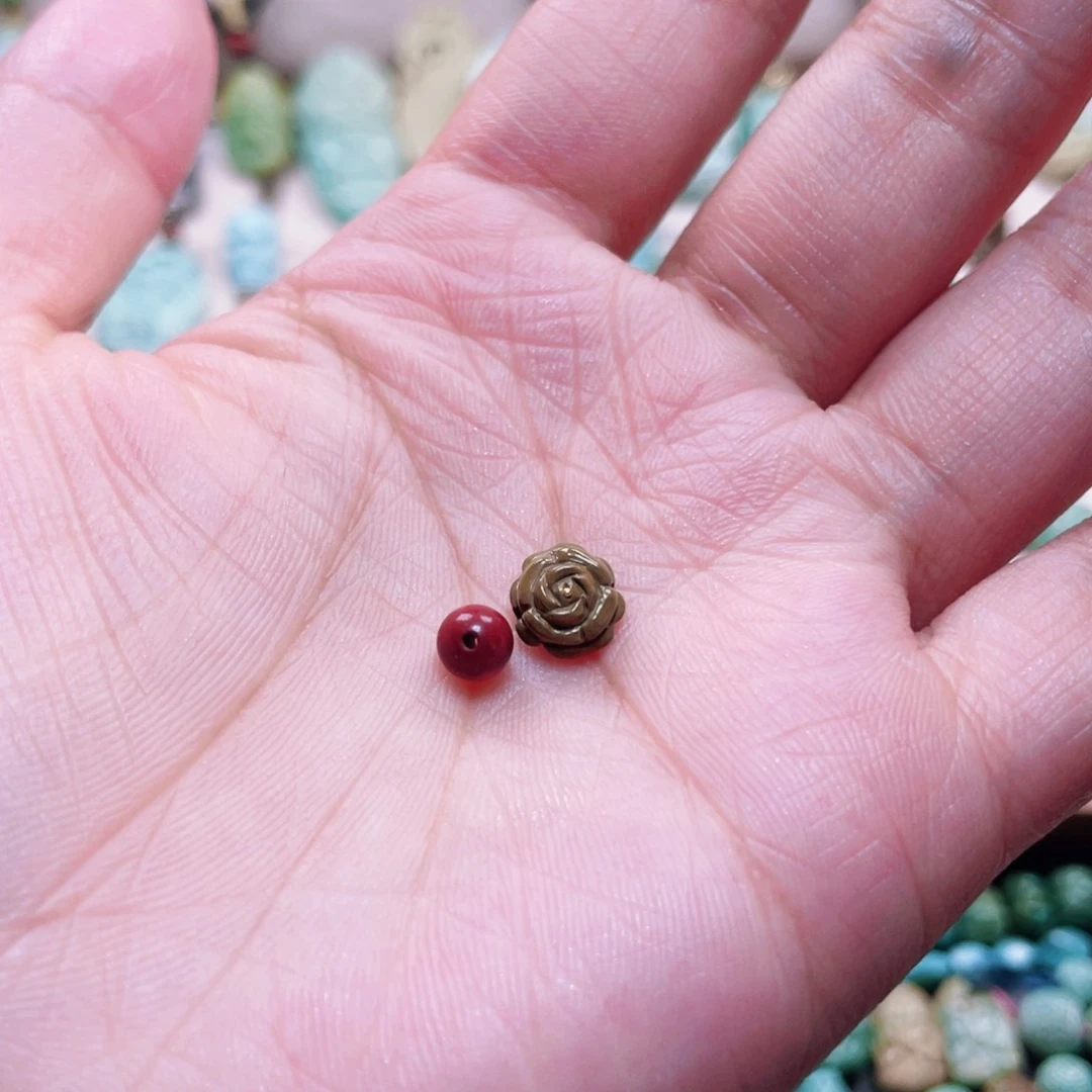 南红玛瑙配饰未镶嵌