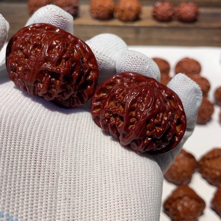 文玩核桃吊坠宫灯43.999.08