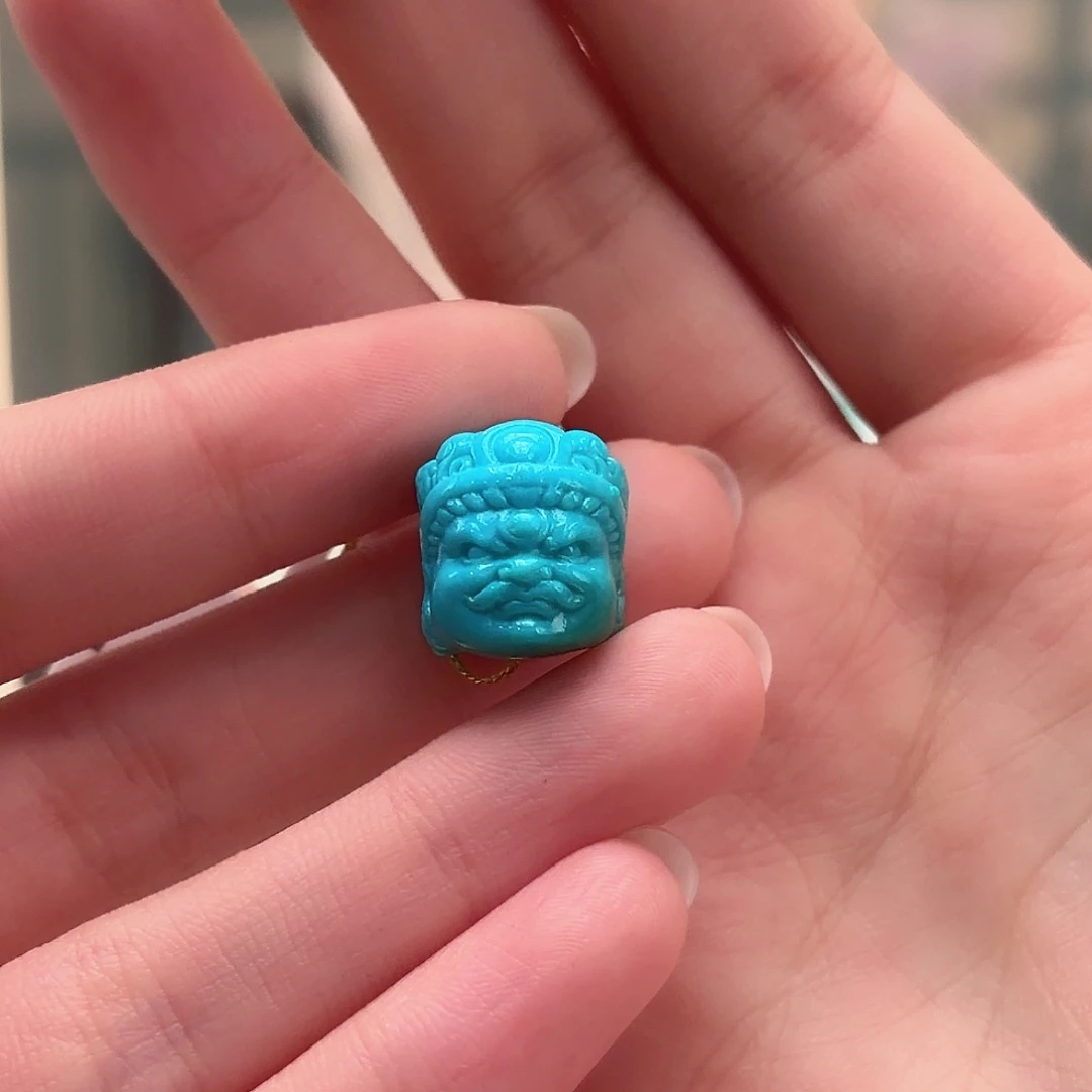 绿松石未镶嵌颈饰