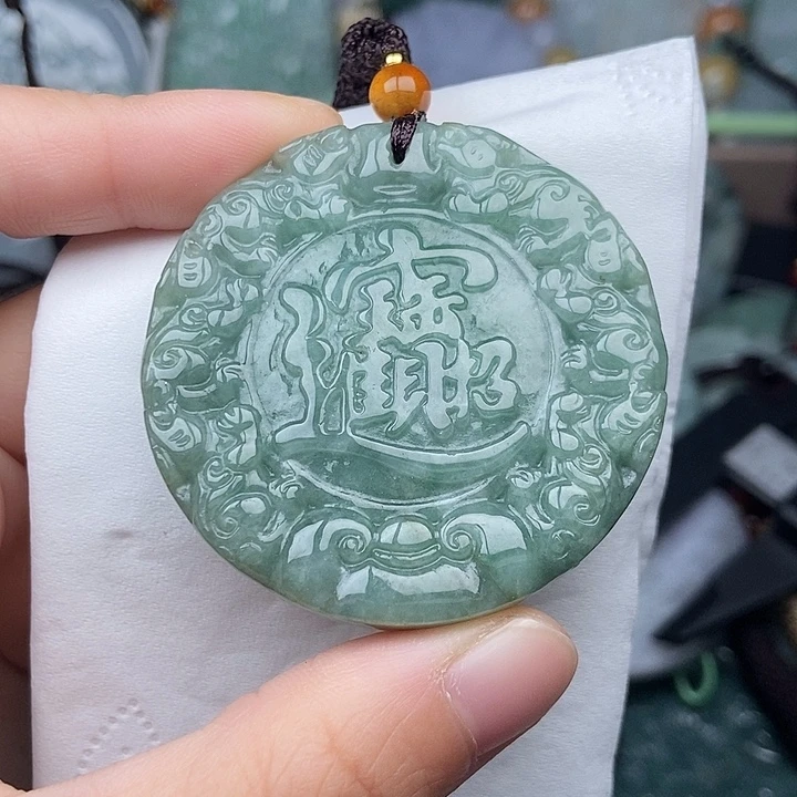 翡翠未镶嵌颈饰翡翠双面