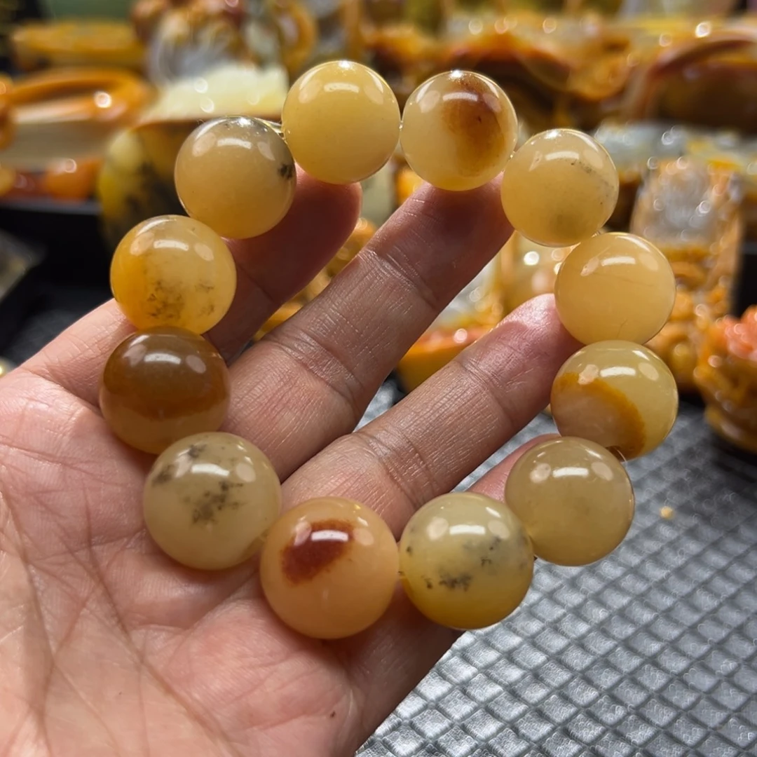石英质玉未镶嵌颈饰