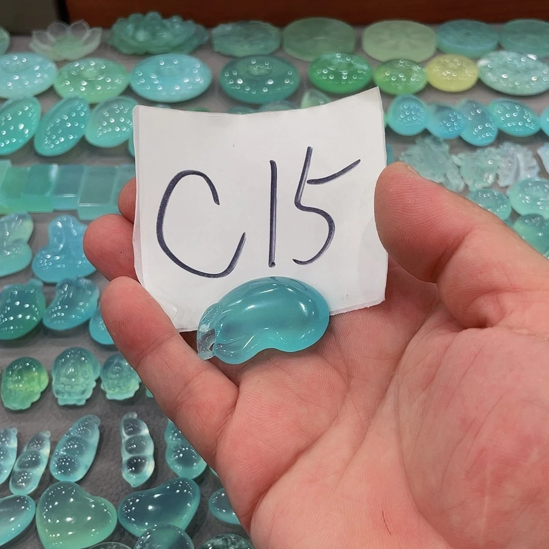 Z***雨蛇纹石玉未镶嵌颈饰