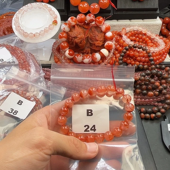 南红玛瑙未镶嵌多样性发货默认微瑕称重9mm