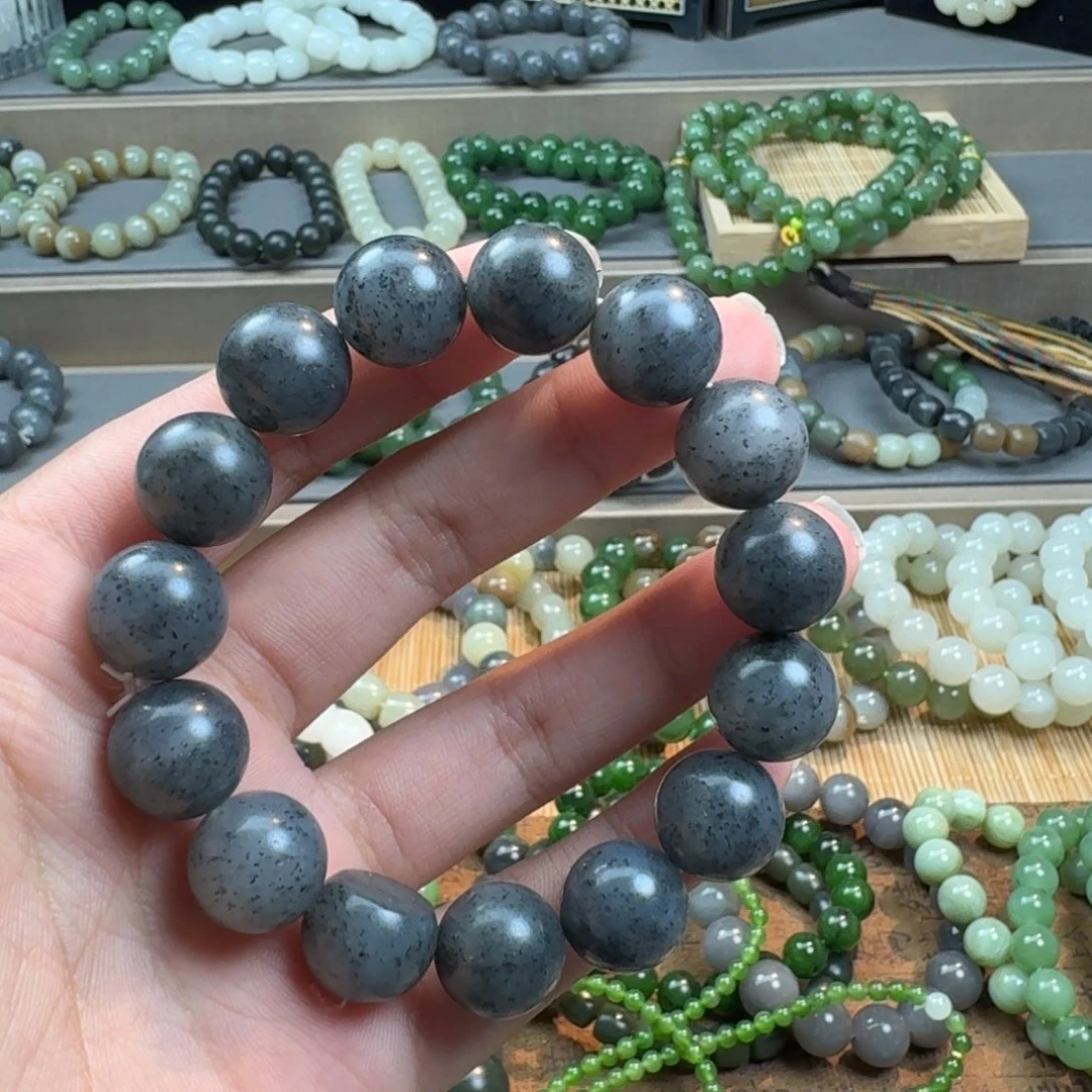 未镶嵌和田玉手链王*