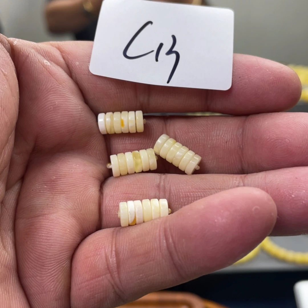 未镶嵌琥珀手链我多样性发，发其中一件