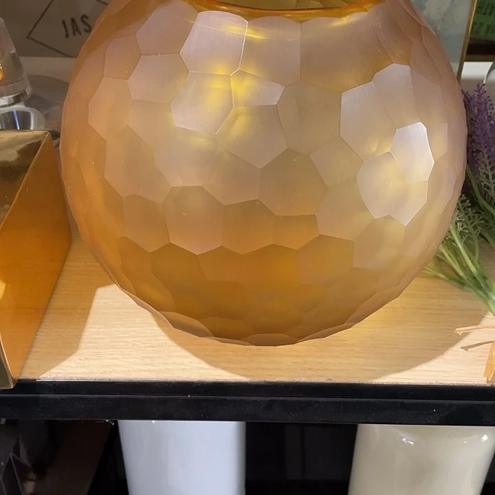 小*女陶瓷花瓶部分（微瑕）