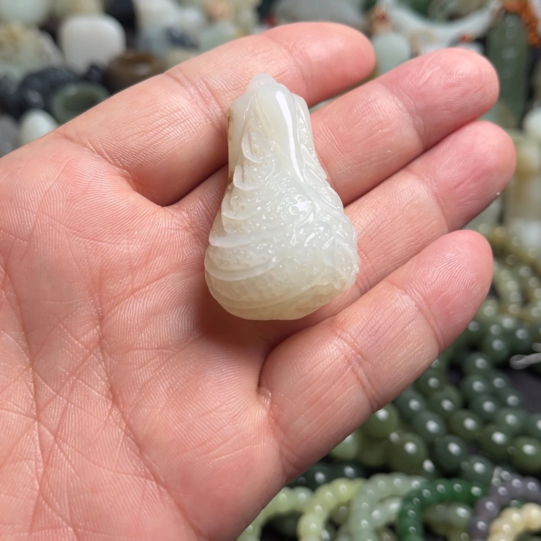 和田玉（青白玉）未镶嵌吊坠(不含链)