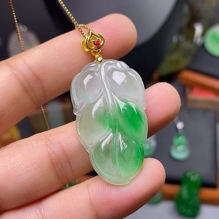 吊坠(赠链)未镶嵌翡翠