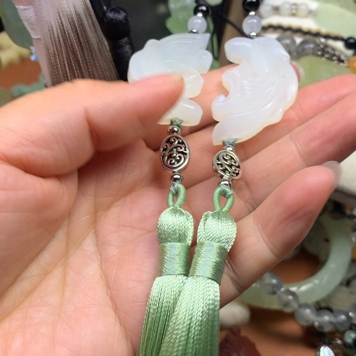 蛇纹石玉合金颈饰