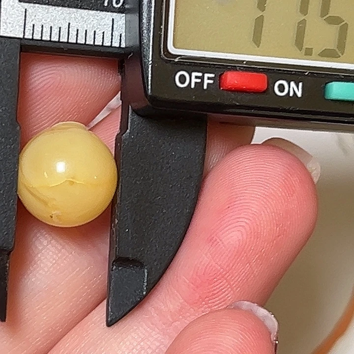 蜜蜡未镶嵌裸石微瑕7
