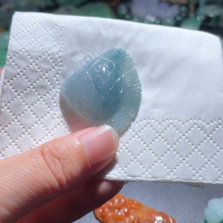 翡翠未镶嵌颈饰天