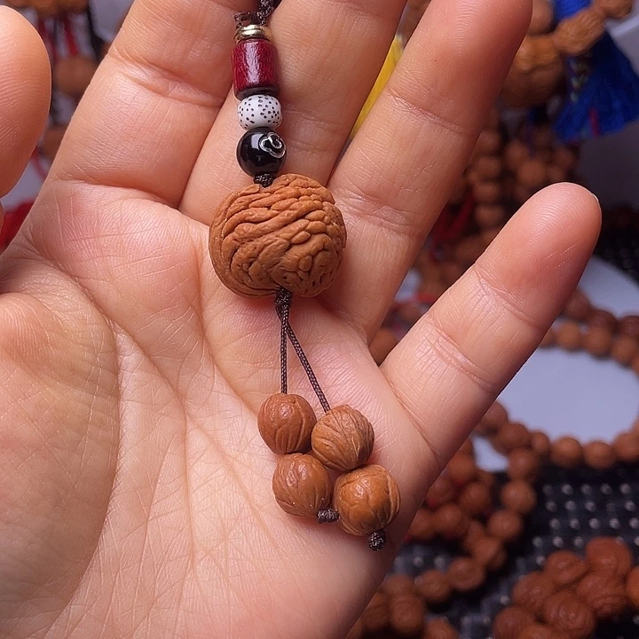 吊坠桃核龙纹桃枭