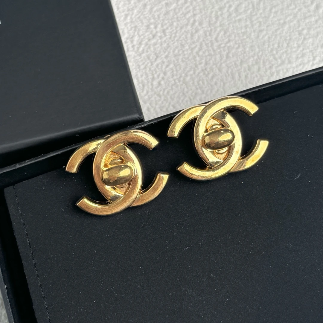 95新 Chanel/香奈儿 泡泡中古Chanel金色大号书包扣耳夹