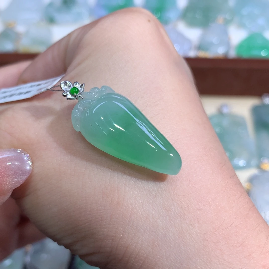 吊坠(不含链)18K金镶嵌翡翠福瓜