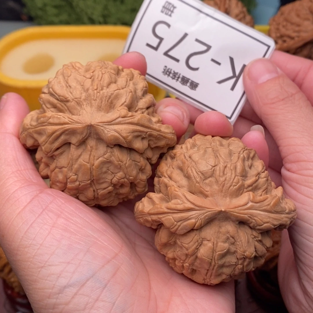 䨻***䨻桃核把件龙鼎57….