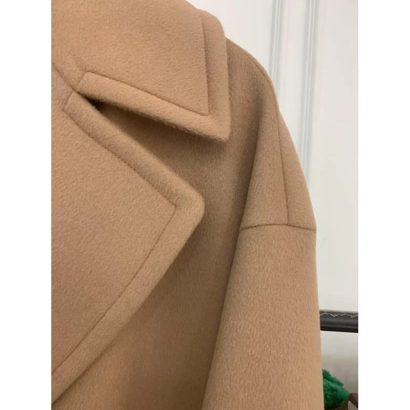 时尚百搭女士款秋冬气质毛呢外套加厚保暖大衣 1K2B70703054