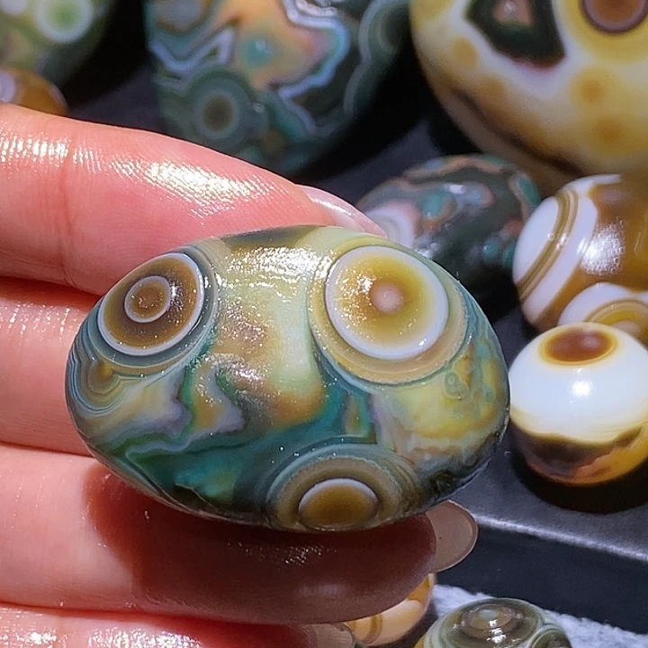 玛瑙/玉髓未镶嵌珠宝奇石17