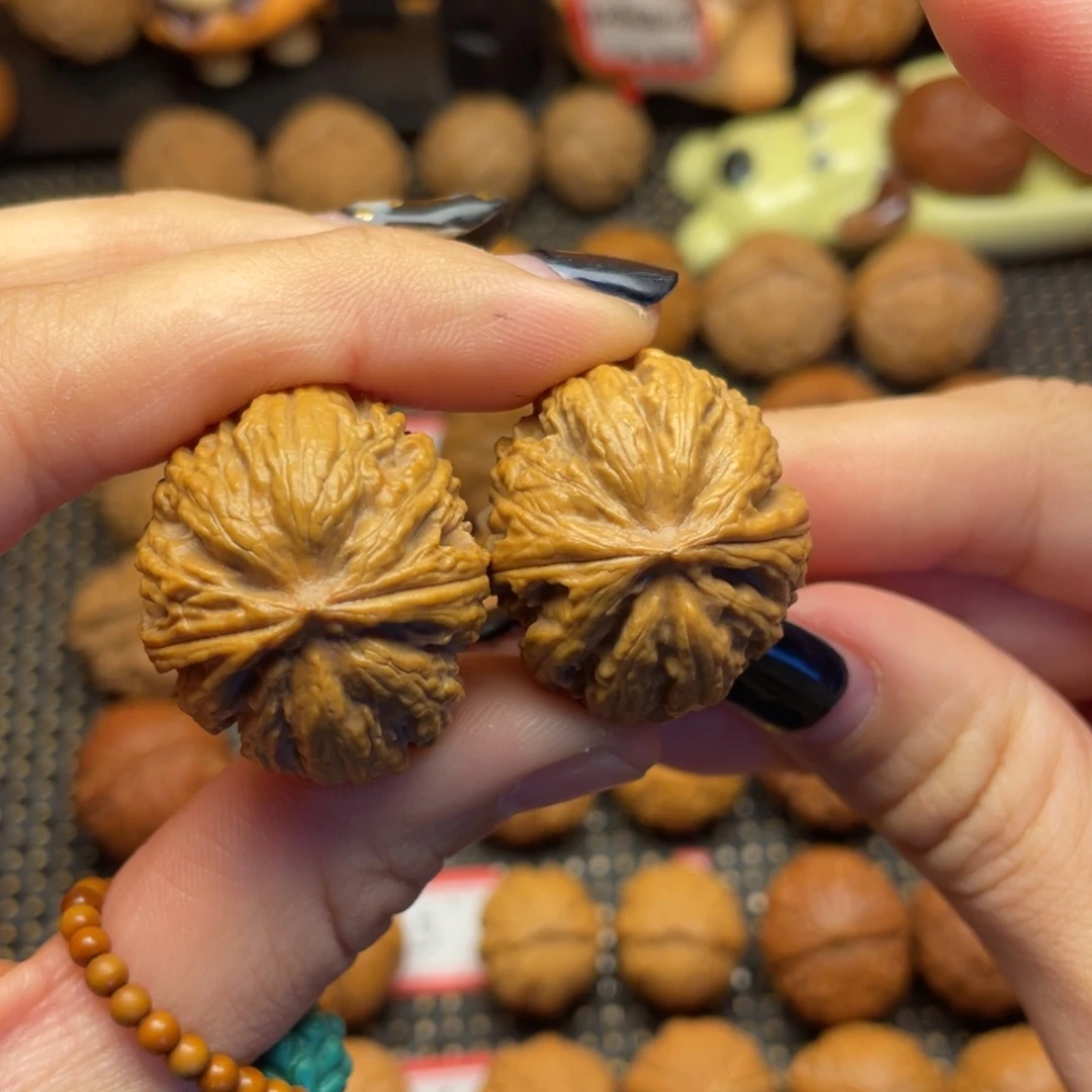 文玩核桃吊坠29尺全品闷尖狮子头000111