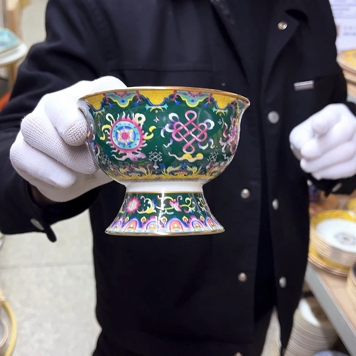 瓷2个。。。。。。。。。。