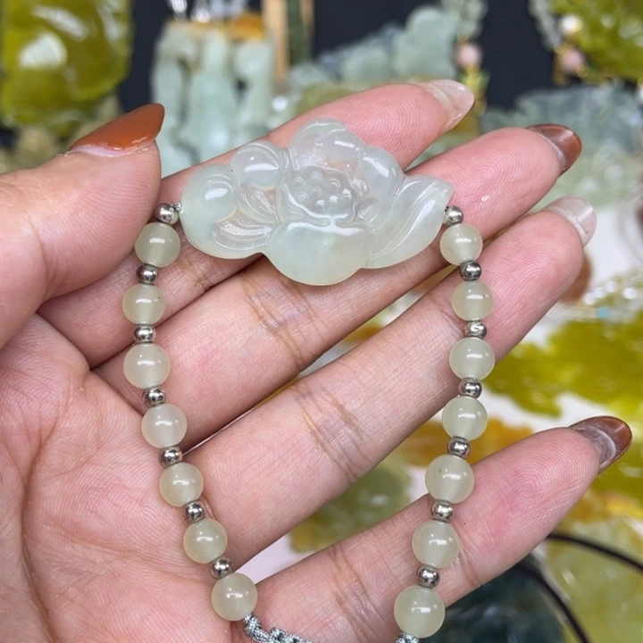 蛇纹石玉未镶嵌颈饰