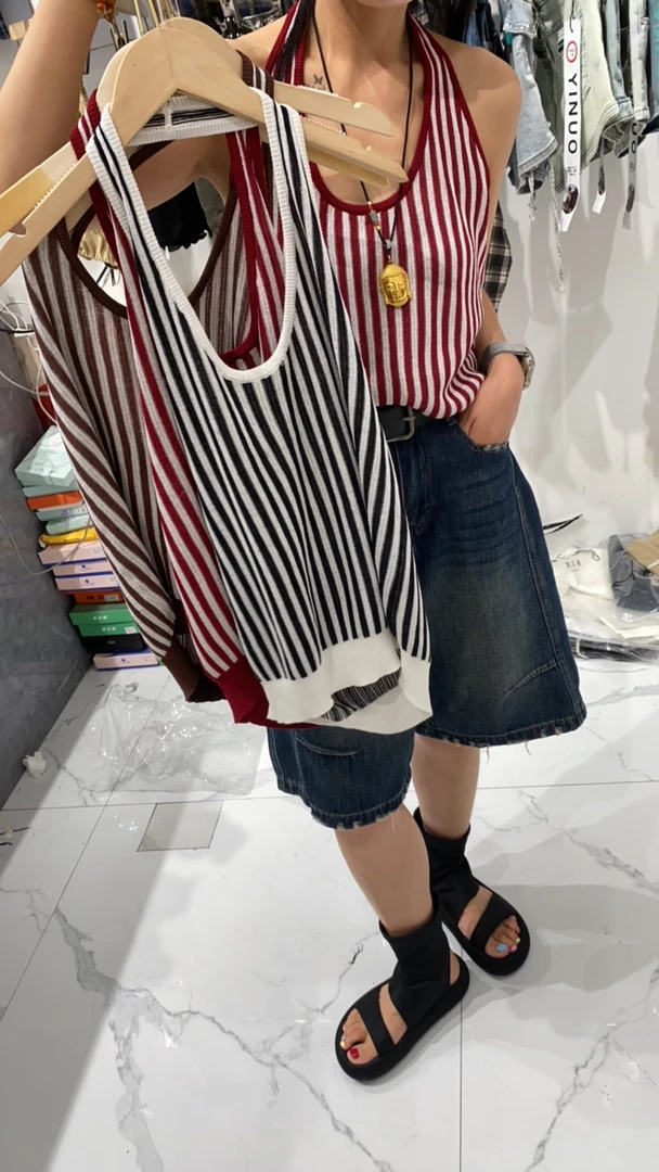 编号好看时尚上衣