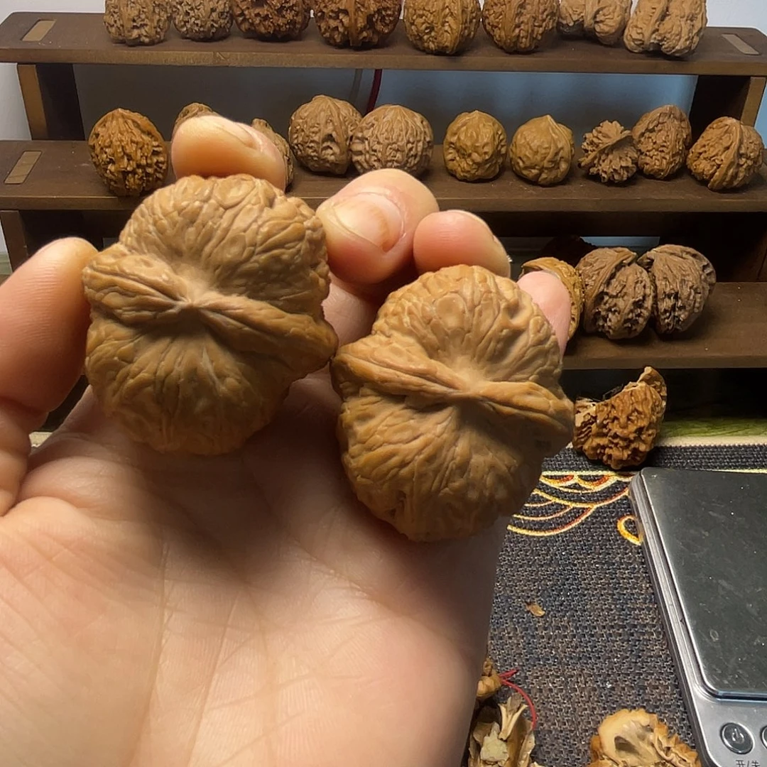 文玩核桃吊坠元宝全品42