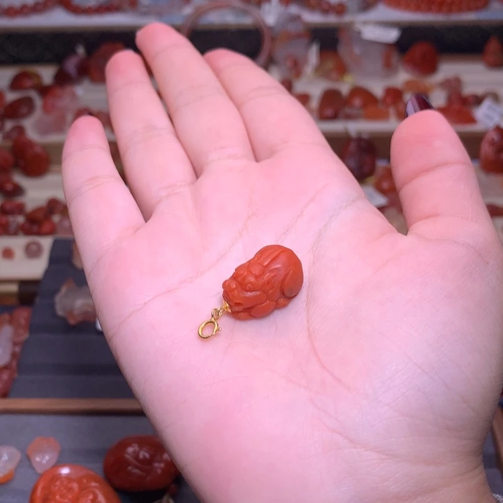 南红玛瑙合金颈饰貔貅1