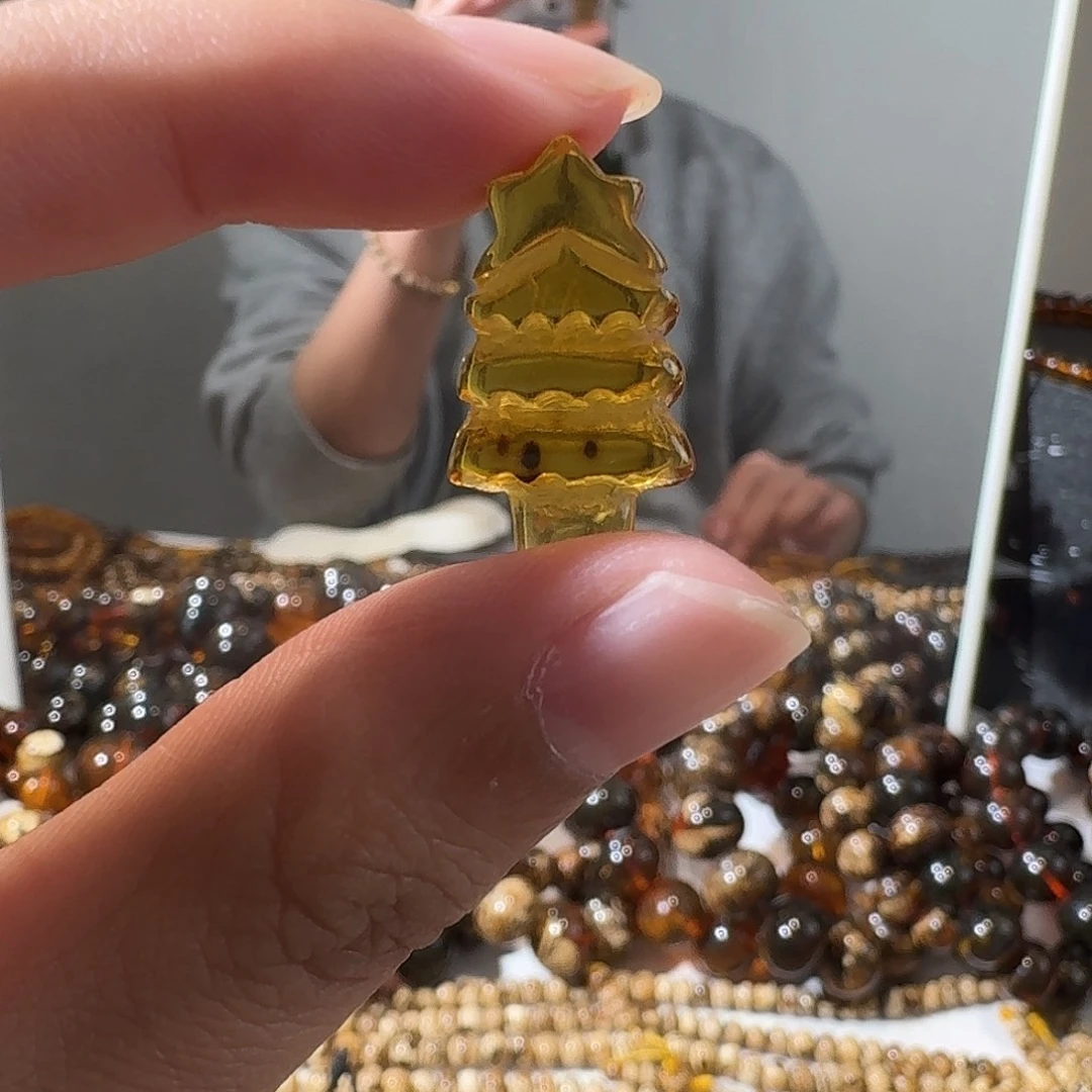 琥珀未镶嵌裸石抚顺琥珀圣诞树