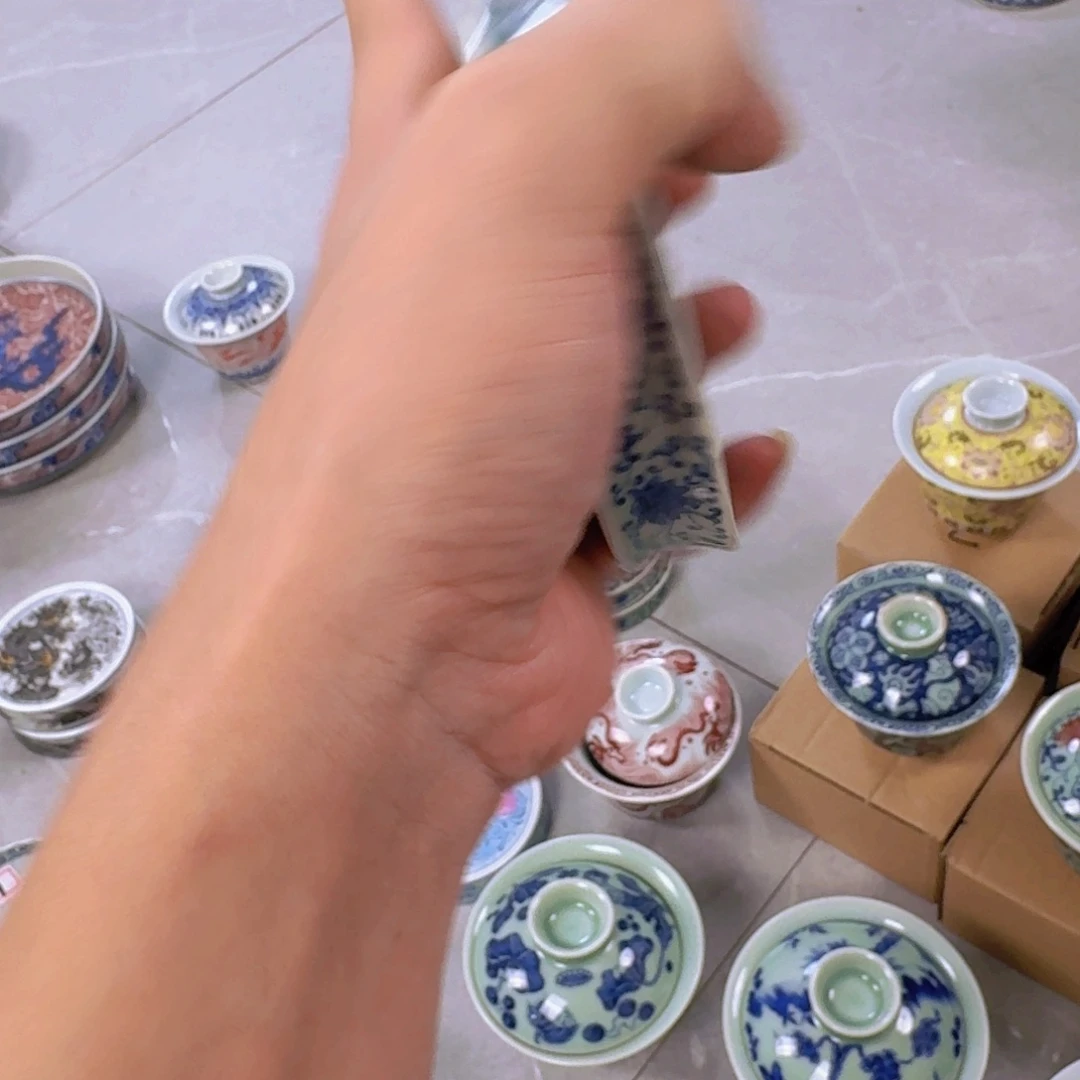 瓷片青釉缠枝莲盖置景德镇