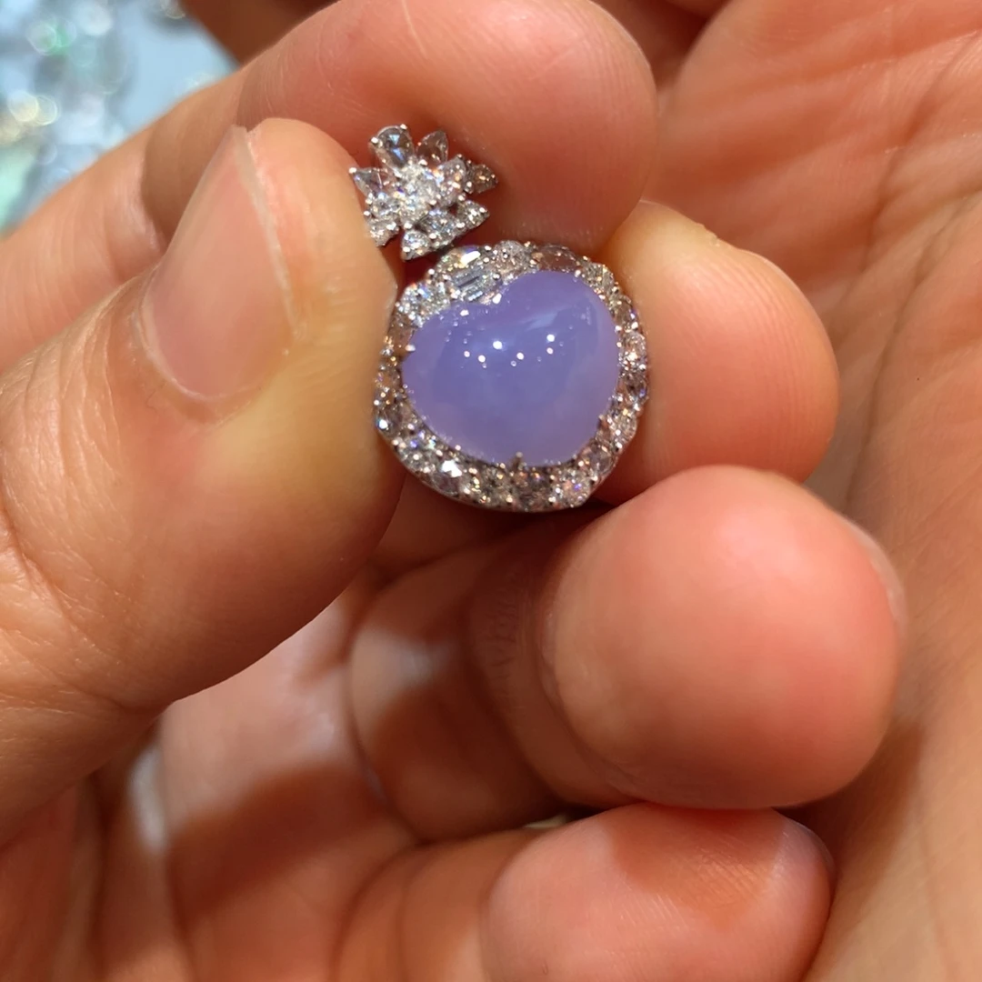 翡翠18K金镶嵌颈饰小吊坠