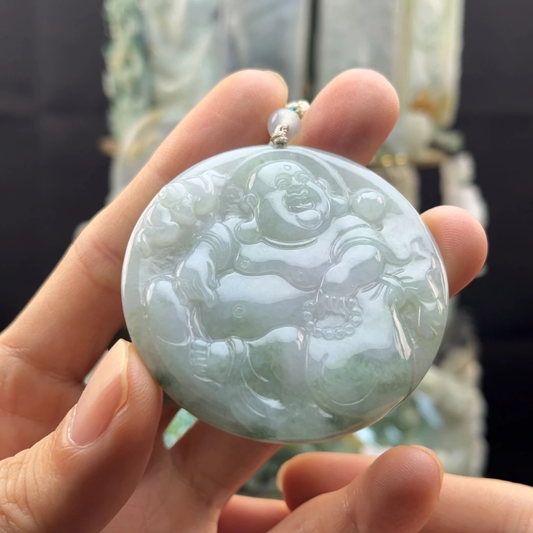 翡翠未镶嵌颈饰佛公