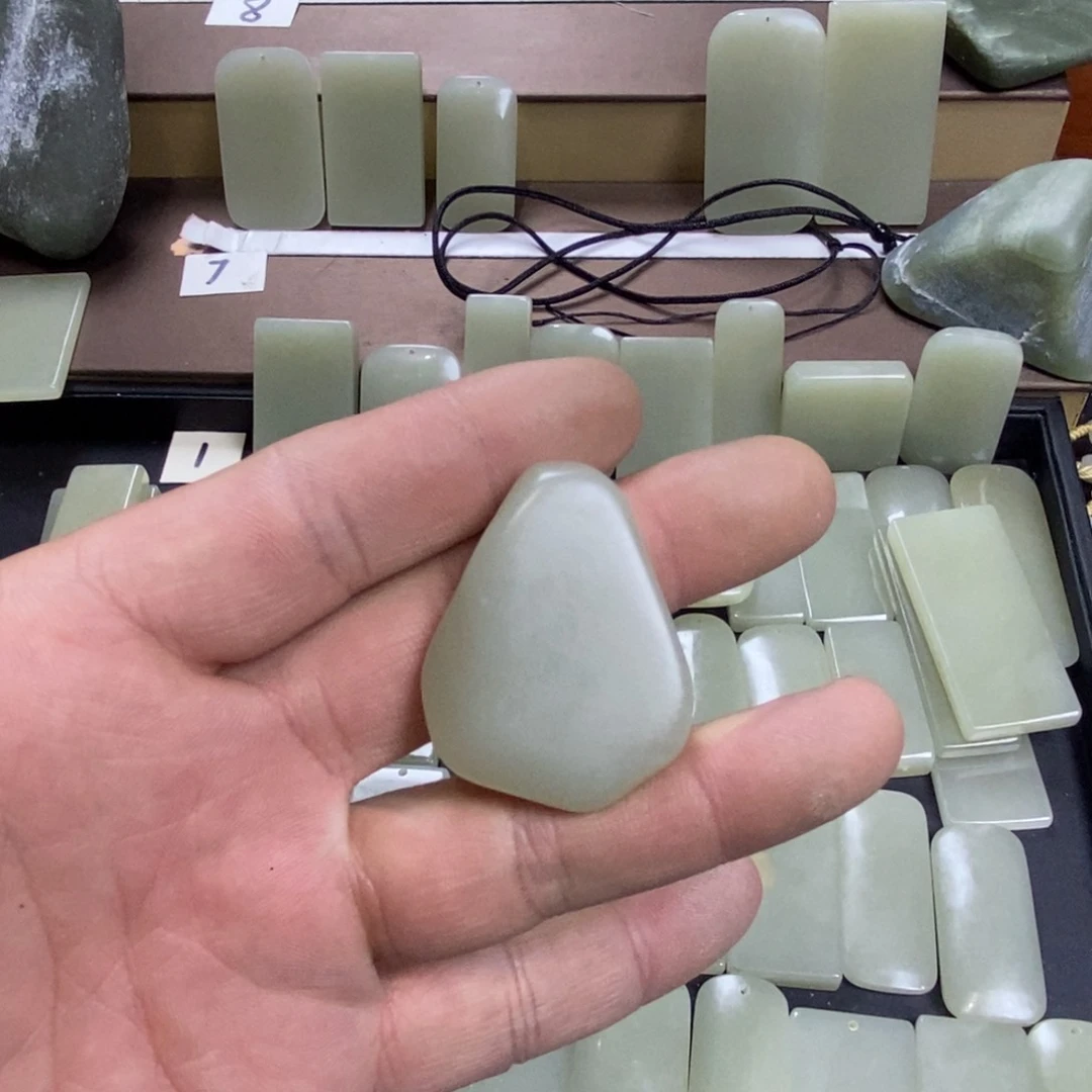 颈饰未镶嵌和田玉本**计016