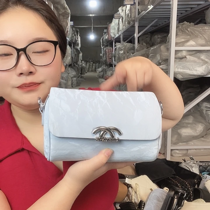 PU黄牛皮（革）PVC时尚潮流时尚