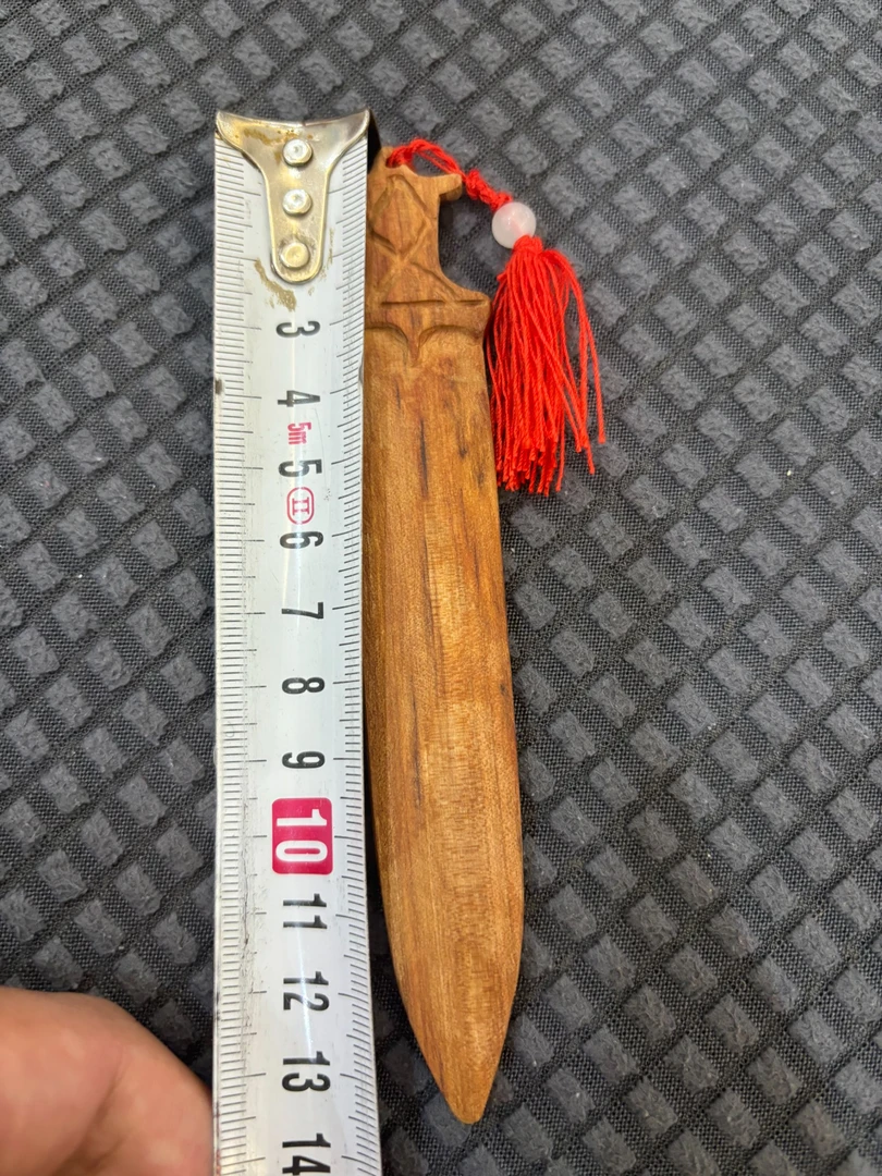 纯手工桃木剑野生桃木枝手刻桃木剑婴儿床放置桃木剑便携式桃木剑