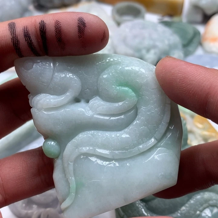 翡翠未镶嵌颈饰保真天然a货翡翠