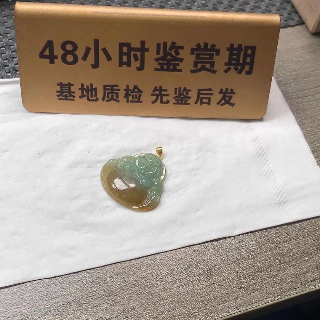颈饰18K金镶嵌翡翠佛