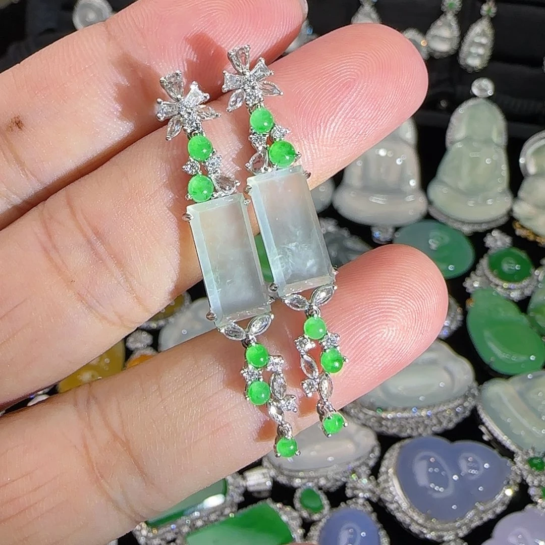 18K金镶嵌翡翠耳饰天然翡翠