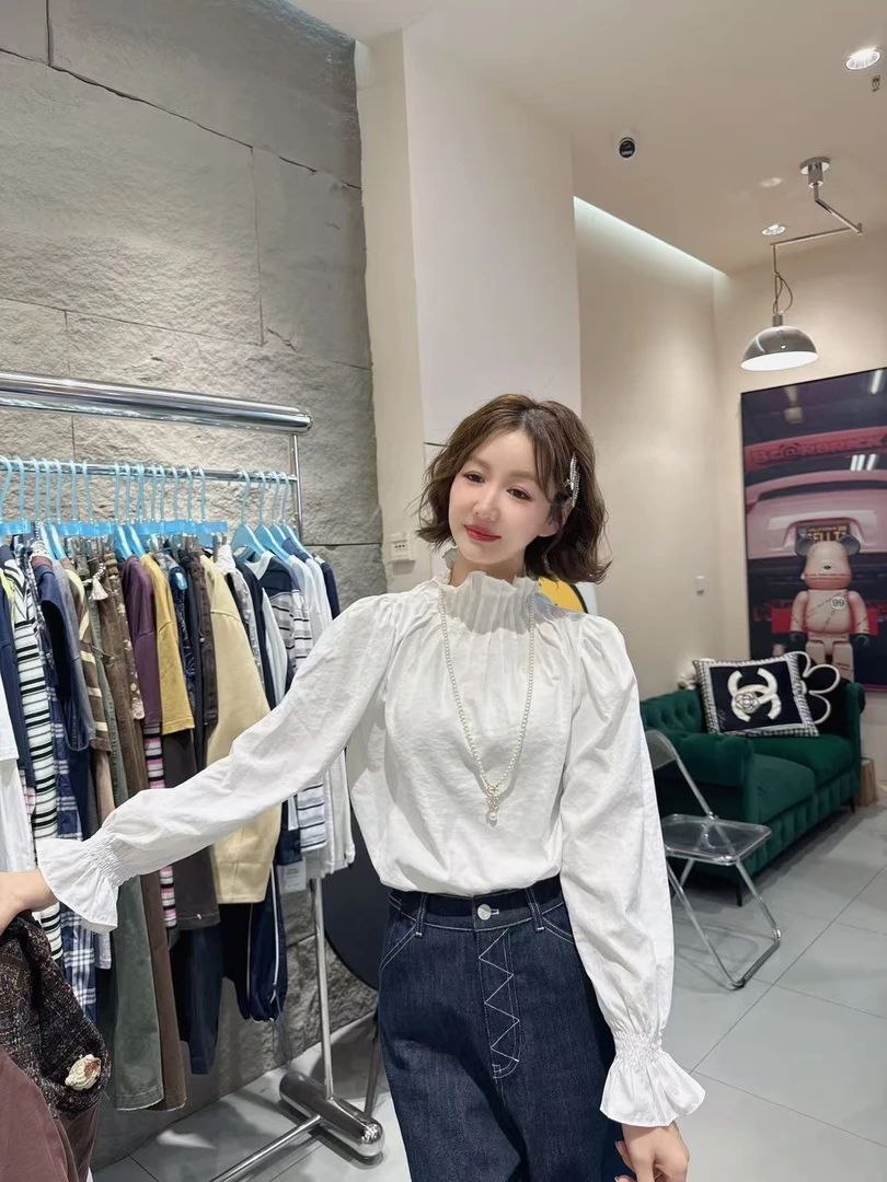 女皇2025春夏新款百搭长袖圆领灯笼袖荷叶边白衬衫