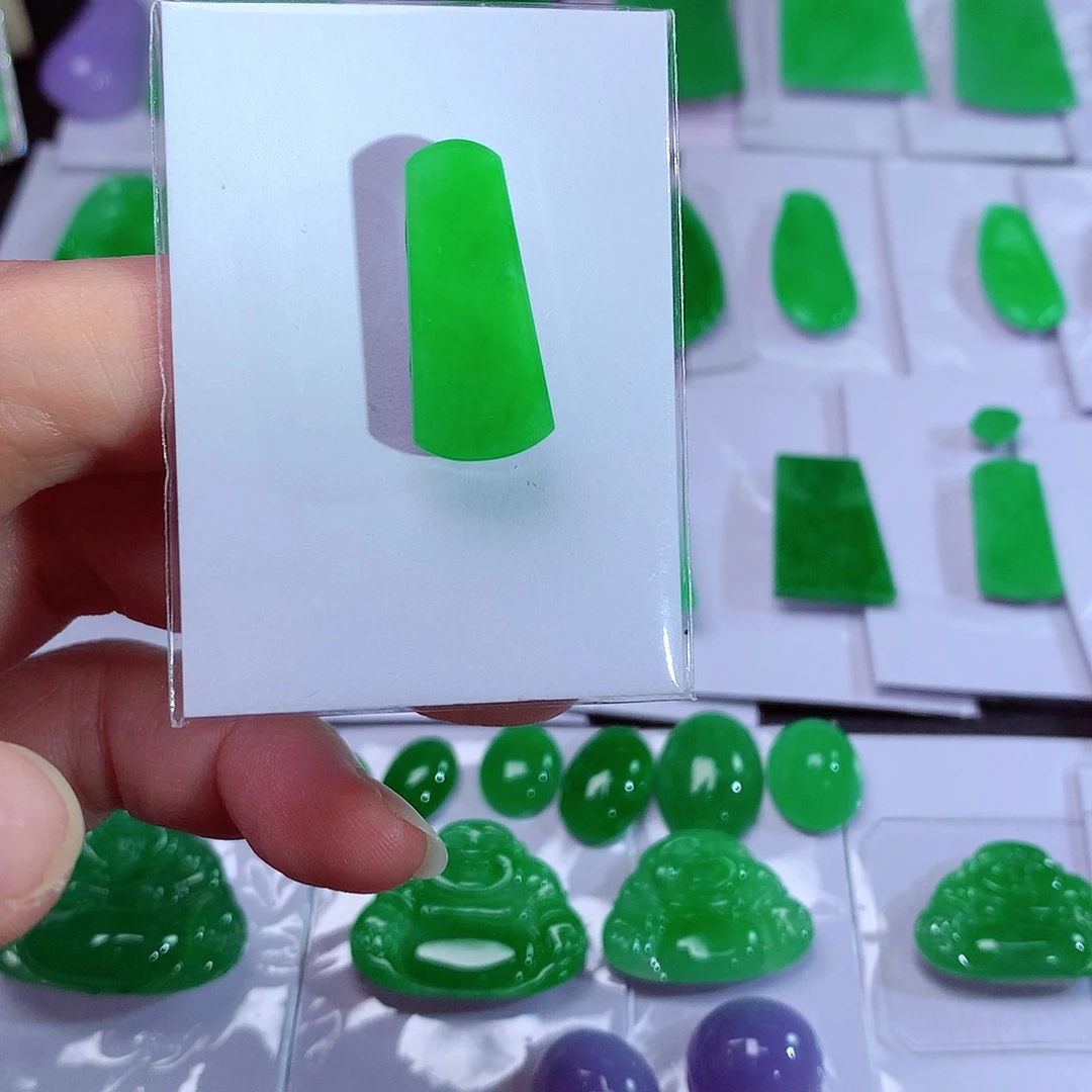 颈饰未镶嵌翡翠天然翡翠