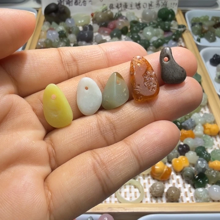 和田玉未镶嵌珠宝半成品